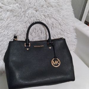 Michael Kors hand bag